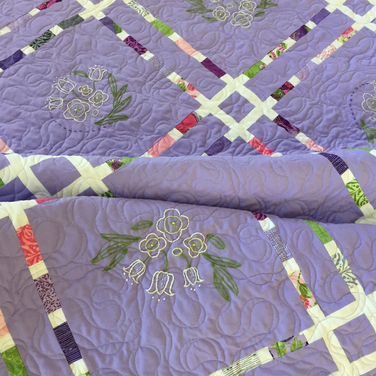 DASHINGLY DIVIDED Quilt Pattern (printed booklet) w/ Embroidery page by Robin Pickens / Charm Pack, Mini Charm, precut - Image 6